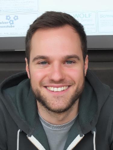 Avatar Bild für Leonard Csenar