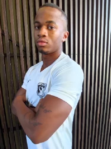 Avatar Bild für Dennis Iyanoye