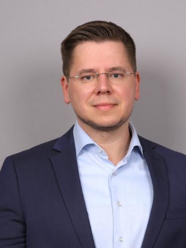 Tobias Bayer