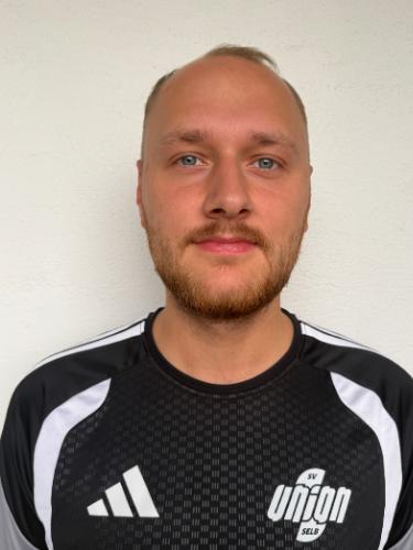 Simon Tröger